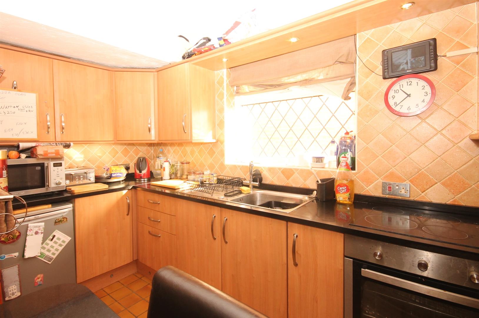 KITCHEN/BREAKFAST ROOM